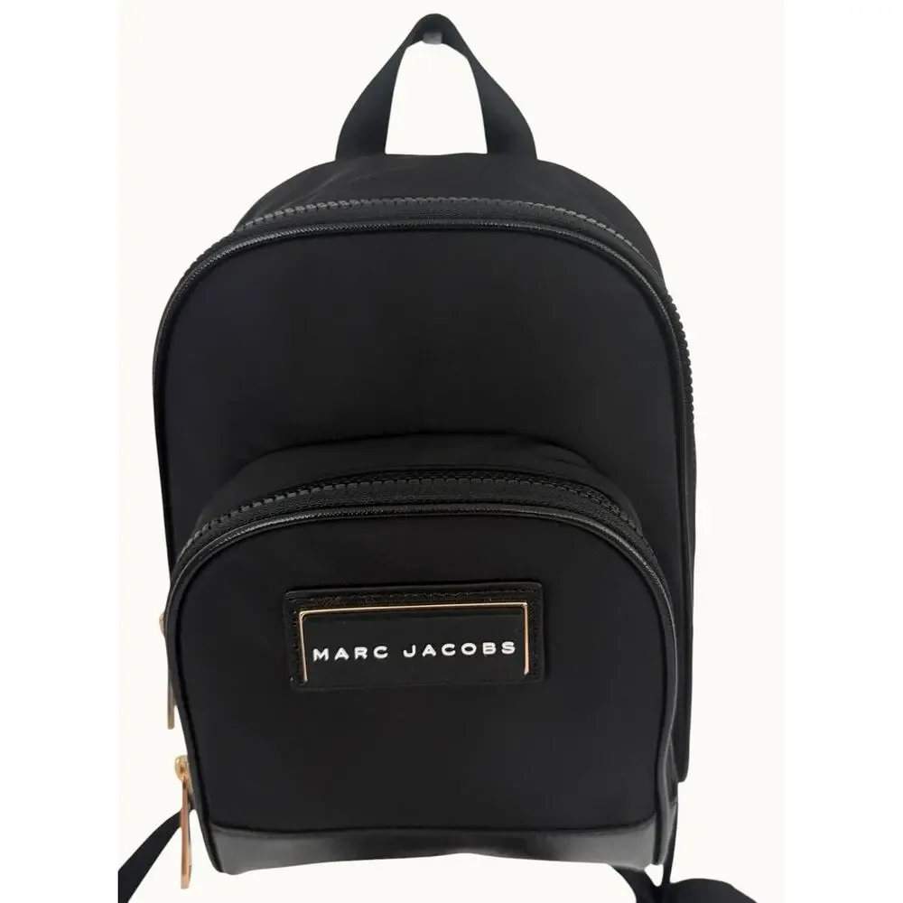 Marc Jacobs small sleek